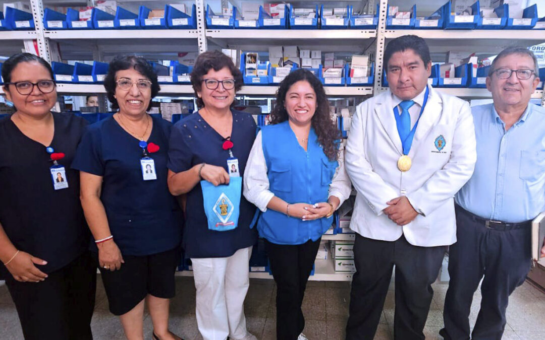 Decana Nacional y Decano del CQFD de Piura, visitaron el Hospital III José Cayetano Heredia